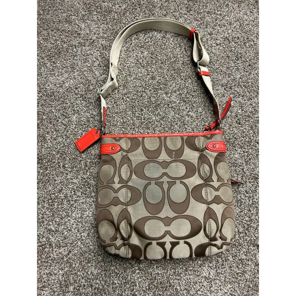 Coach Daisy Signature Canvas File Bag